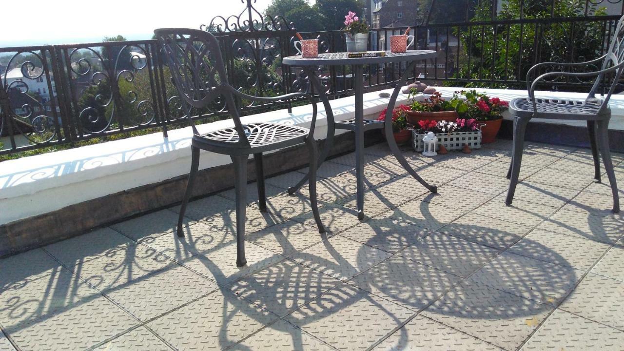 Crystal Palace B&B London Bagian luar foto