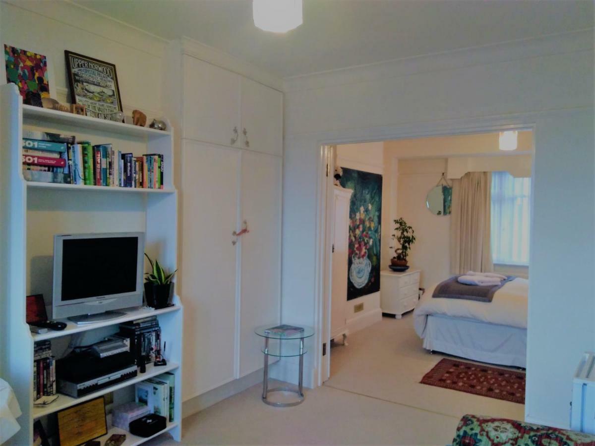 Crystal Palace B&B London Bagian luar foto